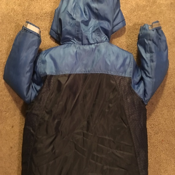 3-in-1 Jacket sold with a pair of grey snow pants - Picture 3 of 7